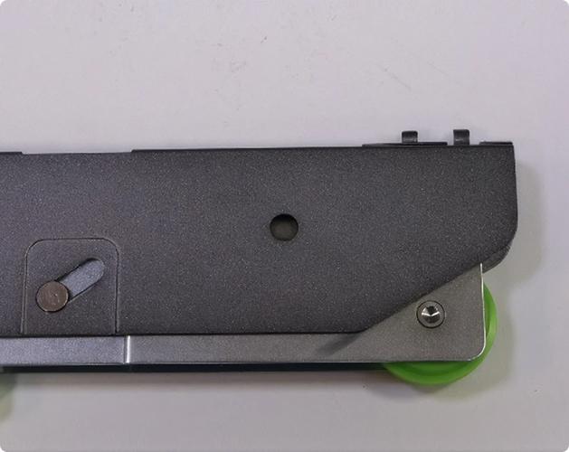 Drsno okovje za vgradne omare OPK 2 Roller Mechanism Image